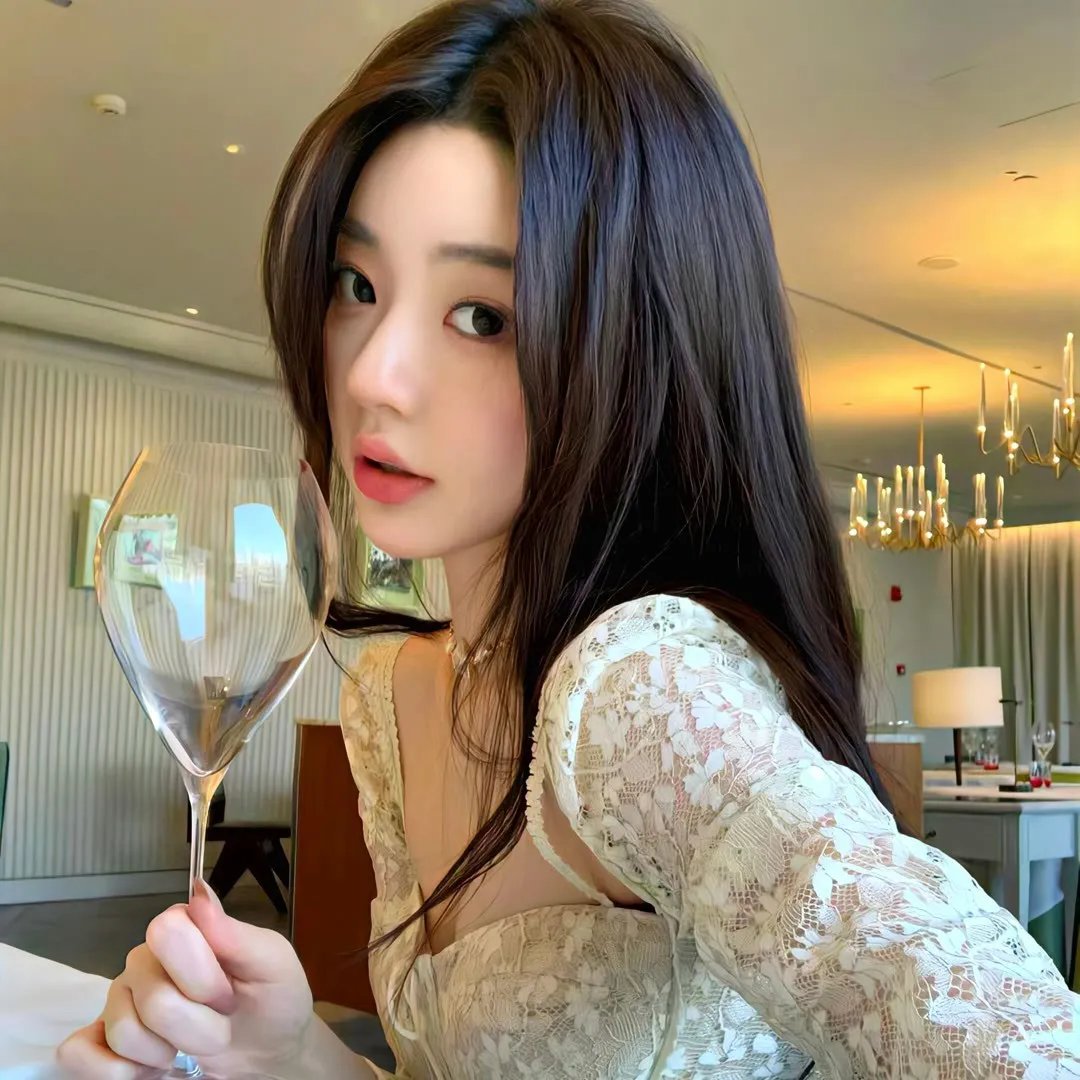 跨越8年的新娘海报